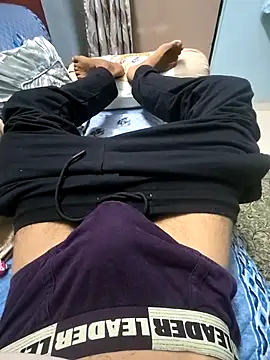 Yours1311 online show from 04.10.26