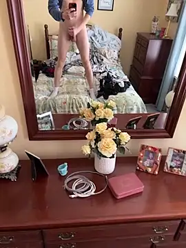 Snapshot of sixincher601 chatting on 01.04.25 sixincher601 online show from 01.04.25