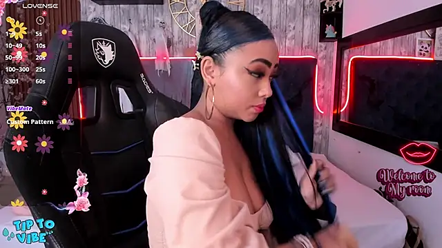 Neko Misaki online show from 12.15.24