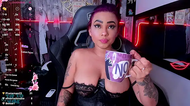 Neko Misaki online show from 01.10.25