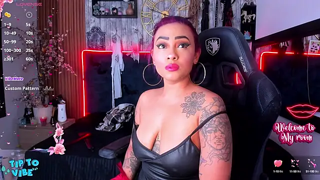 Neko Misaki online show from 01.11.25