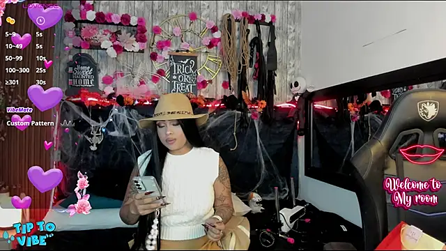 Neko Misaki online show from 10.16.25