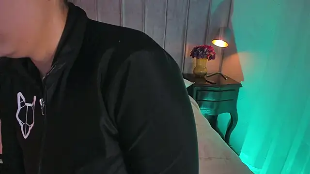 EvaaStevens online show from 04.21.26