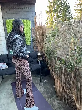 Shantel-Olivia online show from 12.15.25