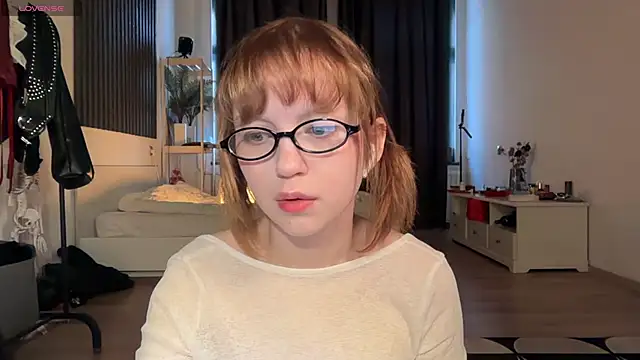 electric babe online show from 11.19.25