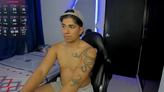 Snapshot of valentino_santoss chatting on 10.09.25 valentino santoss online show from 10.09.25