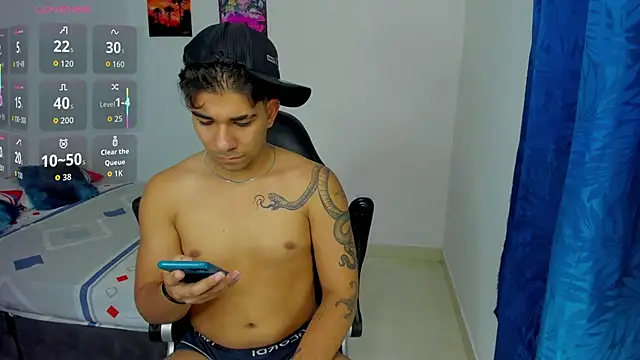 Snapshot of valentino_santoss chatting on 10.16.25 valentino santoss online show from 10.16.25