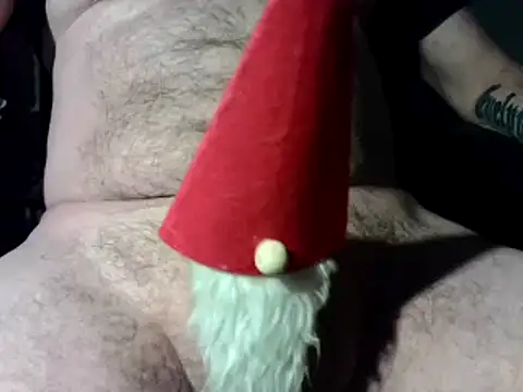 Snapshot of papasuchtpussy chatting on 12.24.24 papasuchtpussy online show from 12.24.24