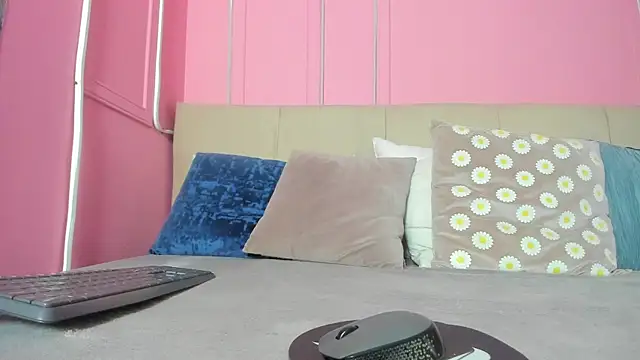Emelyy Carter online show from 09.17.25