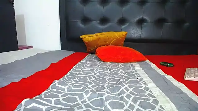 Snapshot of Jhhan234 chatting on 10.21.25 Jhhan234 online show from 10.21.25