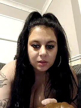 sawsiibrunette94 online show from 01.18.26