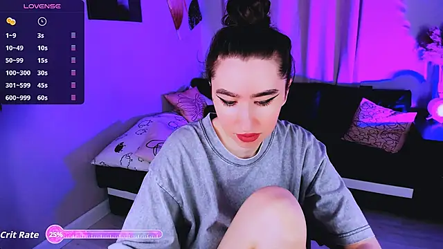 Snapshot of Lily_xBabe chatting on 10.18.25 Lily xBabe online show from 10.18.25