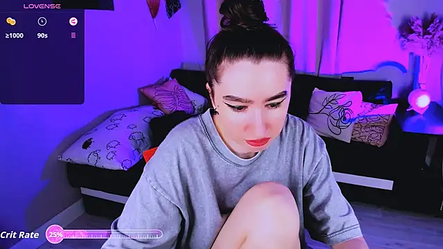 Snapshot of Lily_xBabe chatting on 10.19.25 Lily xBabe online show from 10.19.25