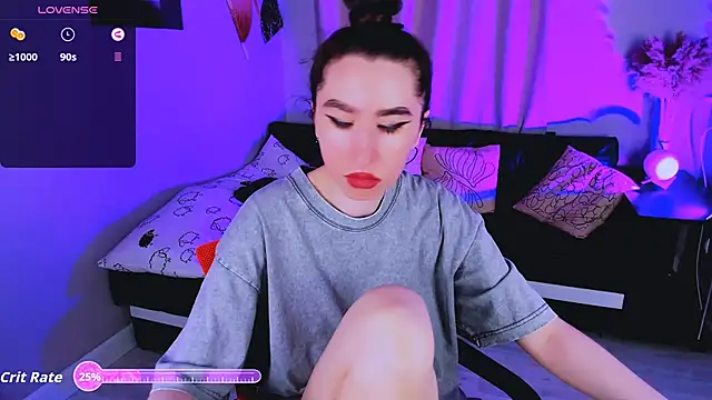 Snapshot of Lily_xBabe chatting on 10.22.25 Lily xBabe online show from 10.22.25