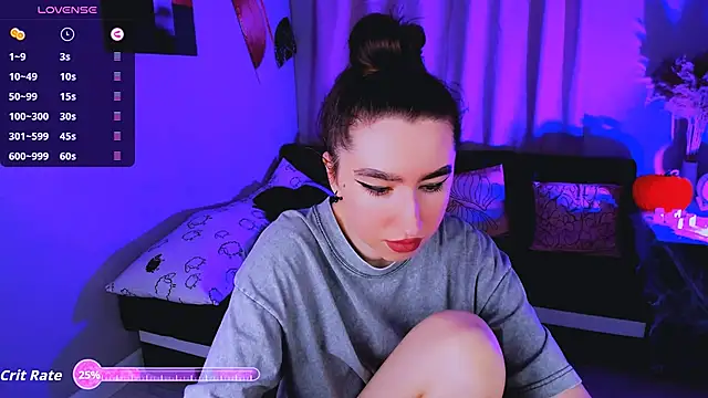 Snapshot of Lily_xBabe chatting on 10.23.25 Lily xBabe online show from 10.23.25