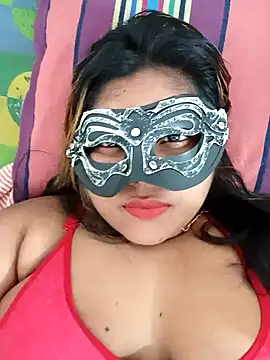 Snapshot of littlequeen77 chatting on 01.15.25 littlequeen77 online show from 01.15.25