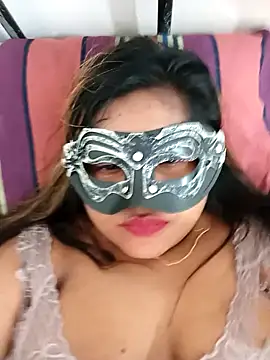 Snapshot of littlequeen77 chatting on 01.18.25 littlequeen77 online show from 01.18.25