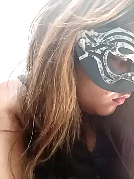 Snapshot of littlequeen77 chatting on 02.16.25 littlequeen77 online show from 02.16.25