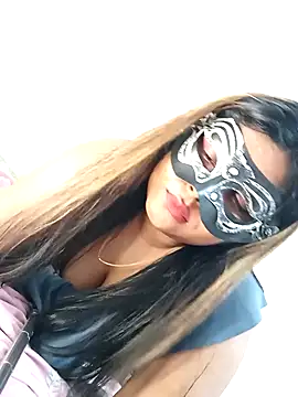 Snapshot of littlequeen77 chatting on 03.02.25 littlequeen77 online show from 03.02.25