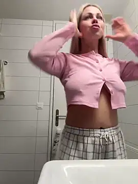 streetdoll online show from 12.27.24