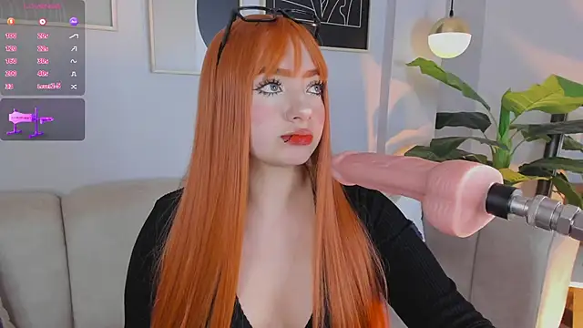 Snapshot of Kloe_Raize chatting on 10.24.25 Kloe Raize online show from 10.24.25