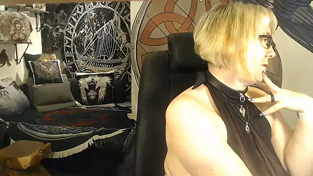 TittenMichelle online show from 01.28.25