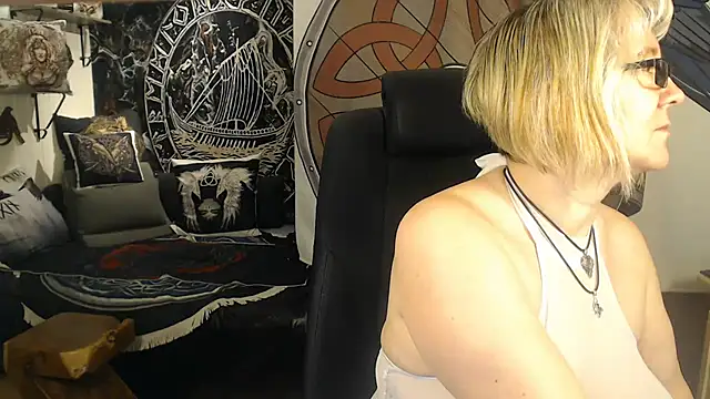 TittenMichelle online show from 02.08.25