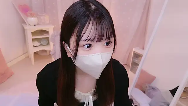 Snapshot of HONO_cha chatting on 03.16.25 HONO cha online show from 03.16.25