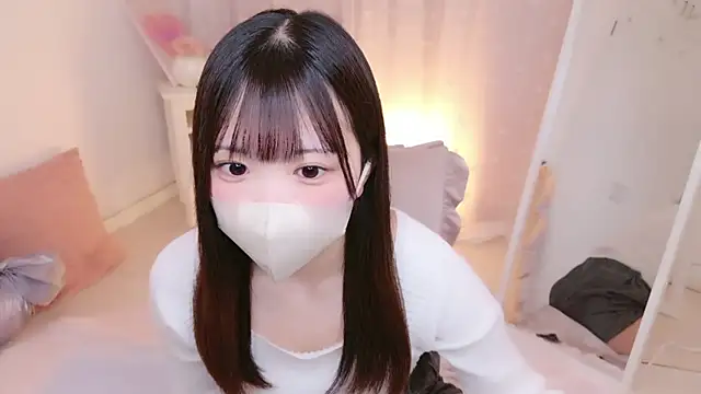 Snapshot of HONO_cha chatting on 03.17.25 HONO cha online show from 03.17.25