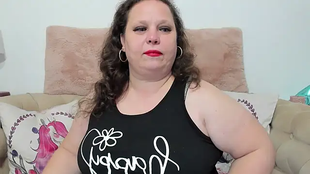 KarolineJoyy online show from 10.17.25