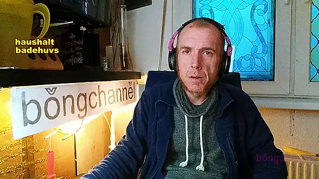 Snapshot of BongChannel chatting on 01.22.25 BongChannel online show from 01.22.25