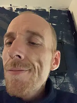 Snapshot of BongChannel chatting on 11.01.25 BongChannel online show from 11.01.25