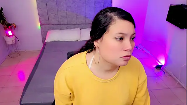 Lana stone  online show from 12.01.25