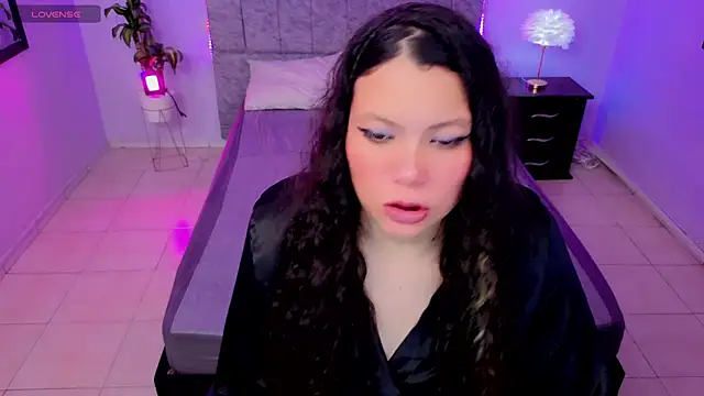 Lana stone  online show from 12.15.25