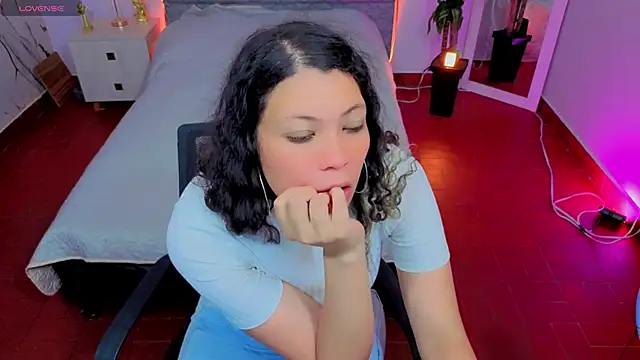 Lana stone  online show from 03.01.26