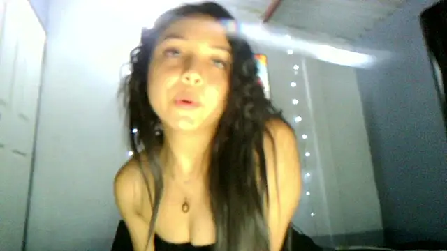 Snapshot of linzeysmith4 chatting on 03.14.26 linzeysmith4 online show from 03.14.26