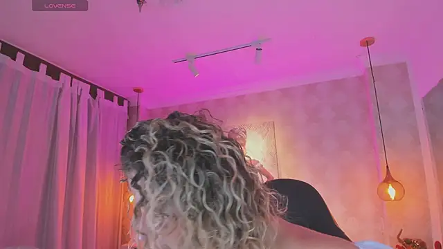 Snapshot of Shantall__ chatting on 05.06.26 Shantall online show from 05.06.26