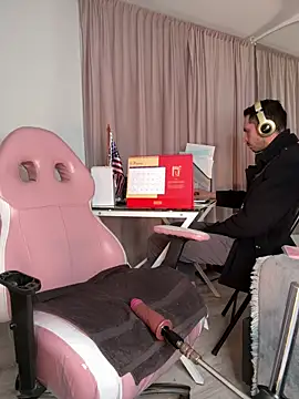 Snapshot of brithany_bridge chatting on 03.10.25 brithany bridge online show from 03.10.25