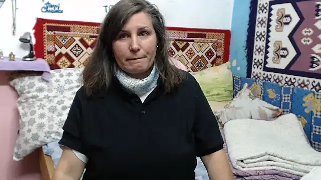 Snapshot of AdelineBlueEyes chatting on 10.06.25 AdelineBlueEyes online show from 10.06.25