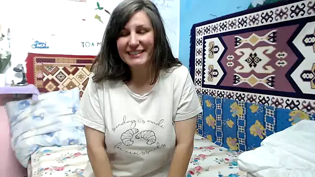 Snapshot of AdelineBlueEyes chatting on 10.10.25 AdelineBlueEyes online show from 10.10.25