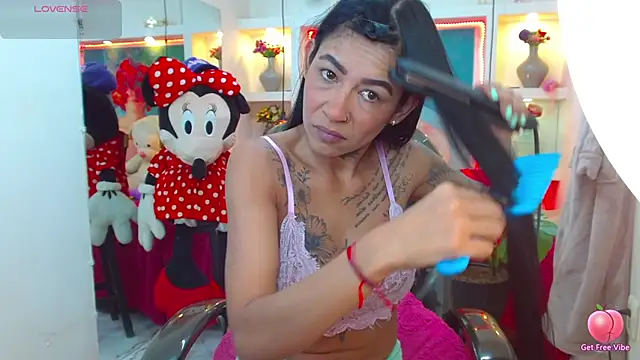 lorenapinto online show from 10.24.25