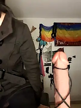 Snapshot of freyamoret chatting on 10.16.25 freyamoret online show from 10.16.25