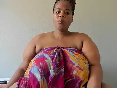 ThickLeeyanaX online show from 02.14.25
