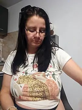 KristenVega online show from 11.04.25