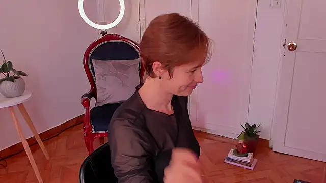 cuddlingbunny online show from 12.12.24