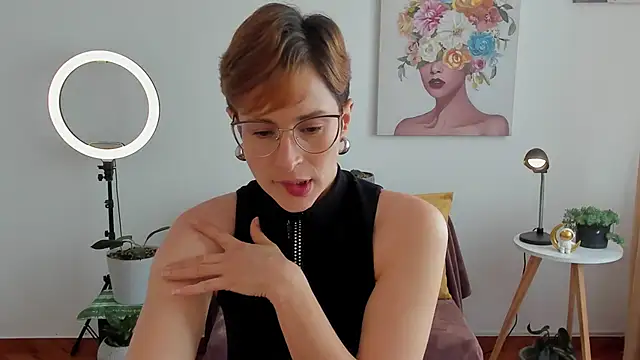 cuddlingbunny online show from 02.28.25