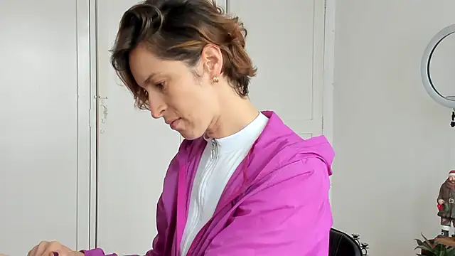 cuddlingbunny online show from 11.29.25