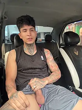 Snapshot of _Tomy08calderon chatting on 10.14.25 Tomy08calderon online show from 10.14.25