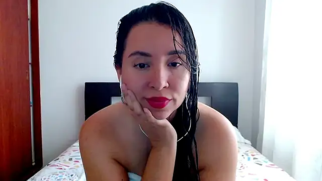 Snapshot of emely_sexx20 chatting on 09.30.25 emely sexx20 online show from 09.30.25