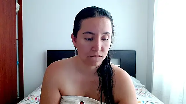 Snapshot of emely_sexx20 chatting on 10.02.25 emely sexx20 online show from 10.02.25